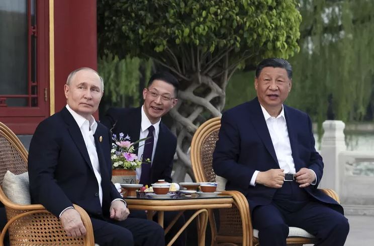 Los presidentes de Rusia y China reunidos en Pekín en mayo de 2024.